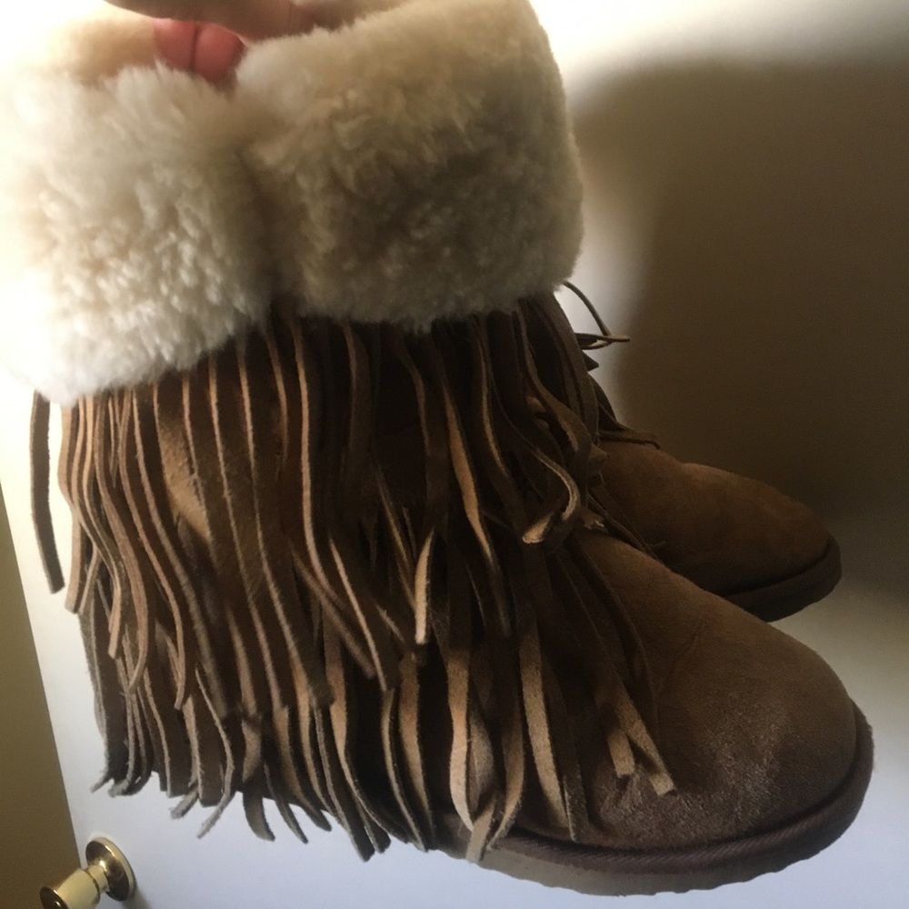 Women’s Koolaburra sheepskin boots